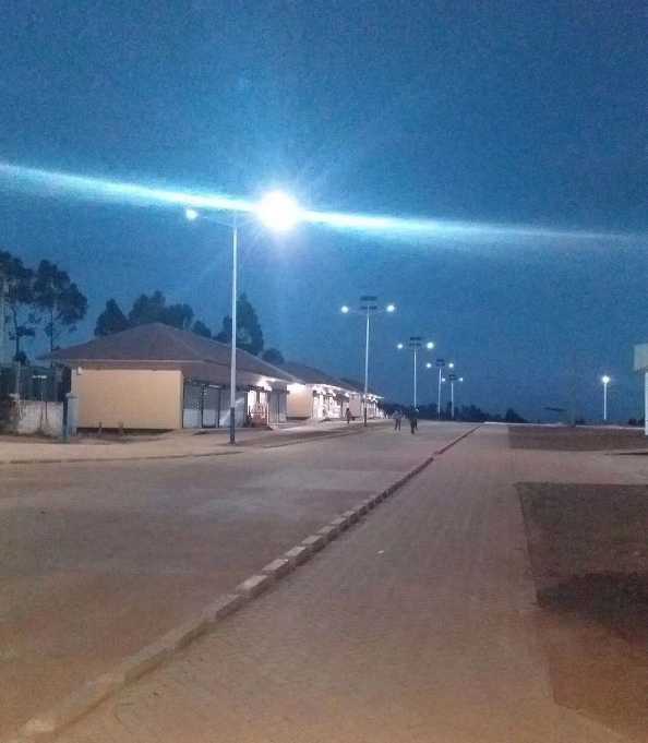城阳区非洲科特迪瓦太阳能路灯工程